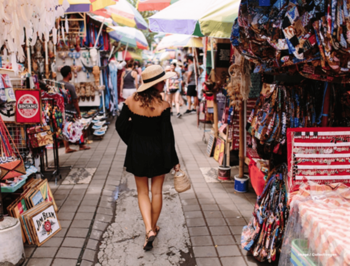 <p>(a shop, city, museum) To walk around a place to see what is there.</p>