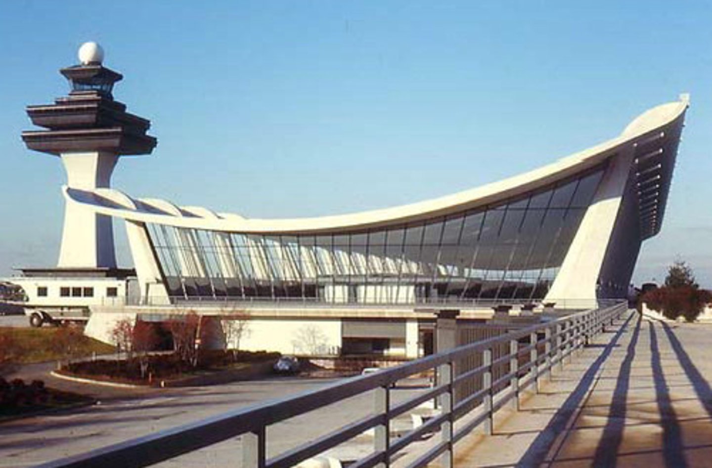 <p>Eero Saarinen; D.C.</p>
