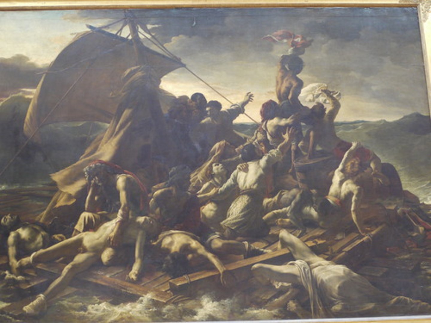 <p>/ˈdræstɪk/ Mạnh mẽ , quyết liệt</p>