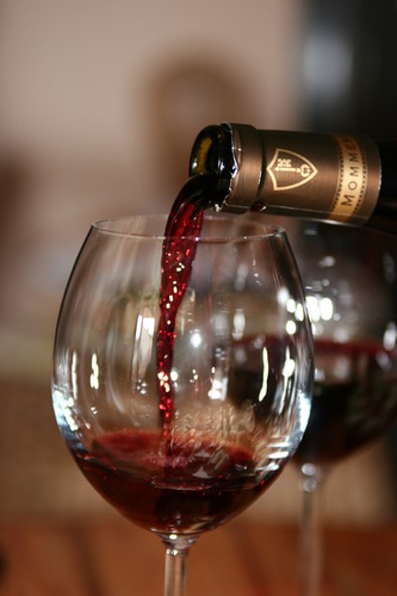 <p>the wine</p>