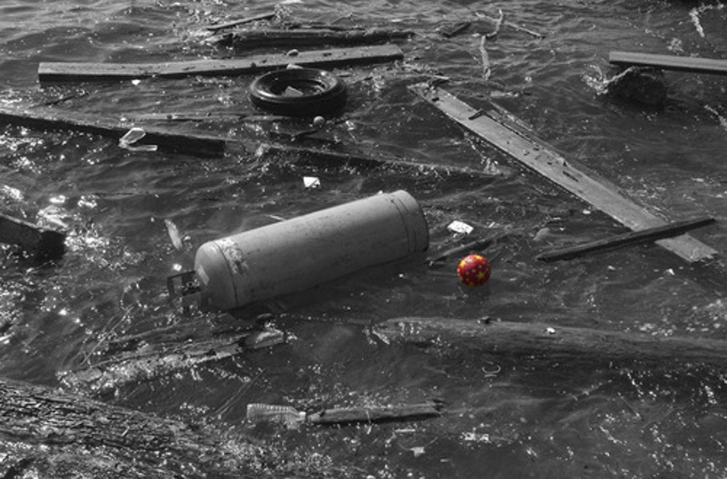 <p>(n.) Floating debris; homeless, impoverished people.</p><p>(SYN: floating wreckage)</p>