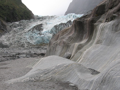 <p>This is the type of erosion that occurs mostly in the upper course of a river, after it has used most of its energy to overcome the force of friction.</p>