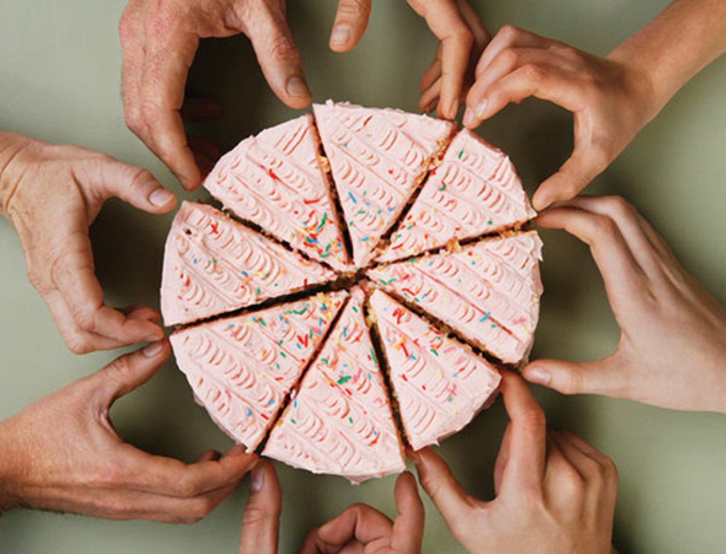 <p>to divide, share</p><p>делить, делиться</p>