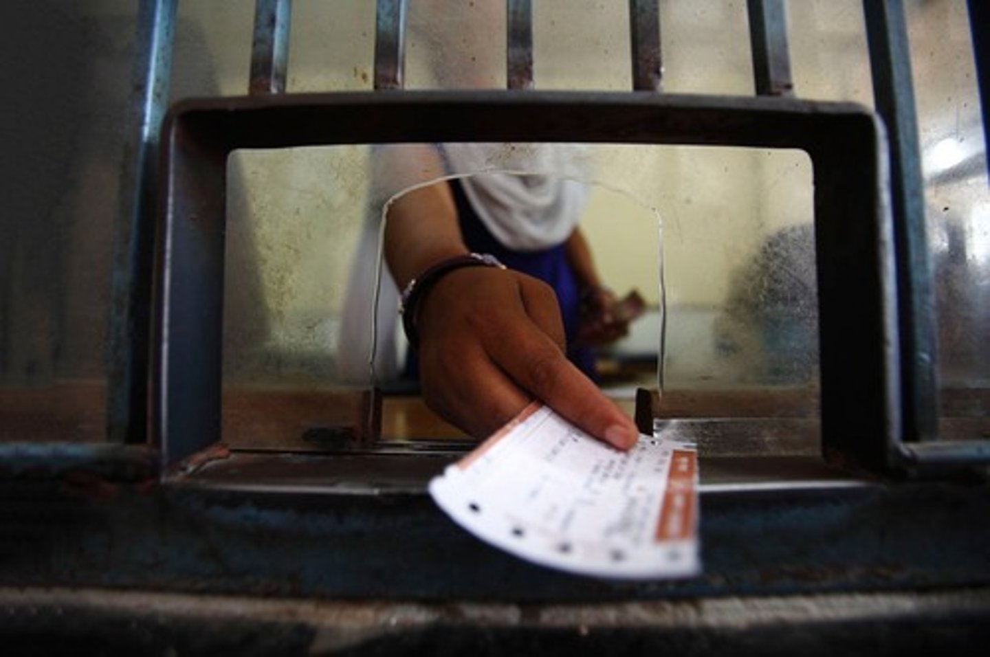 <p>cambiar un billete</p>