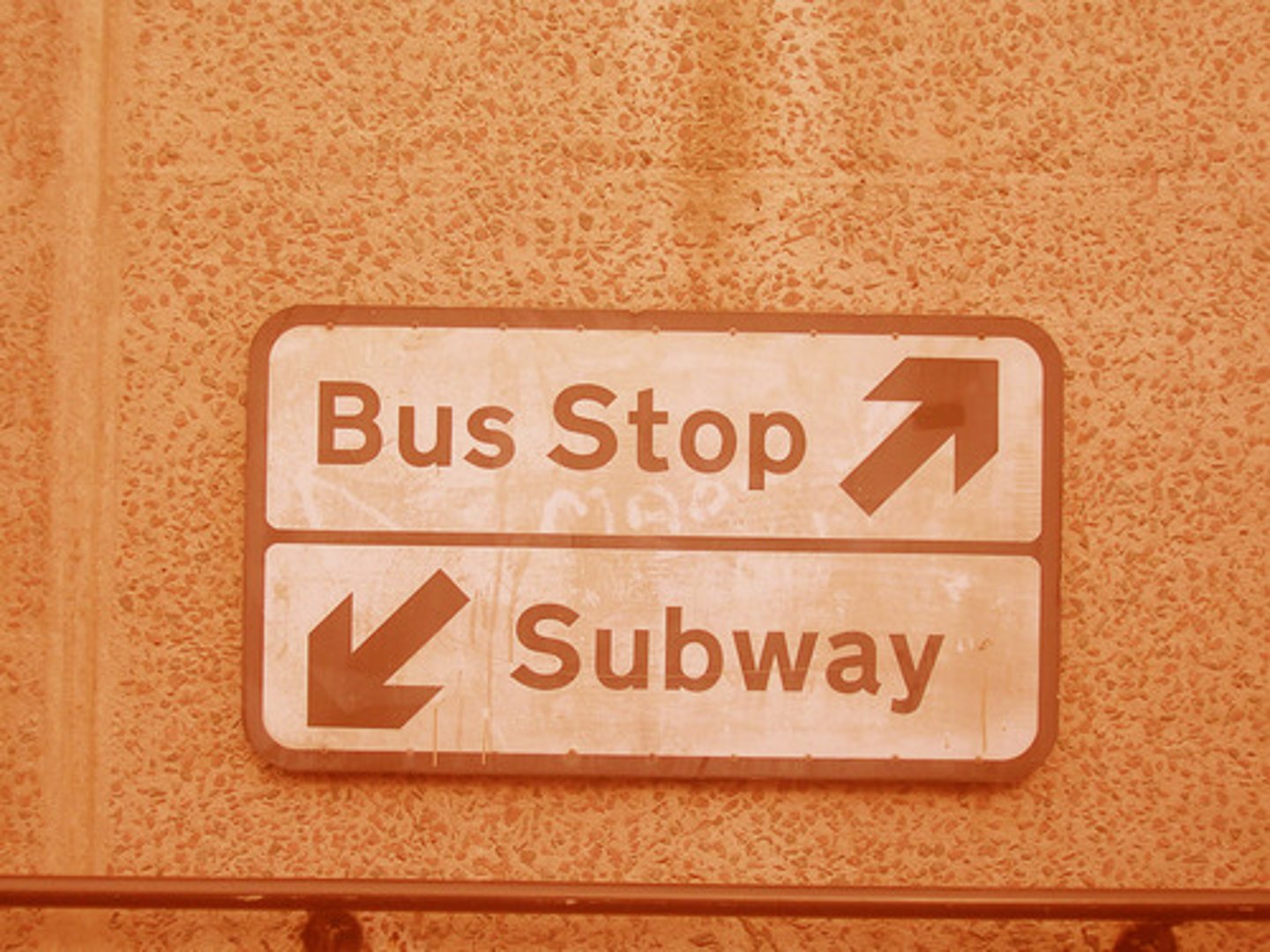 <p>stop (bus, subway)</p>