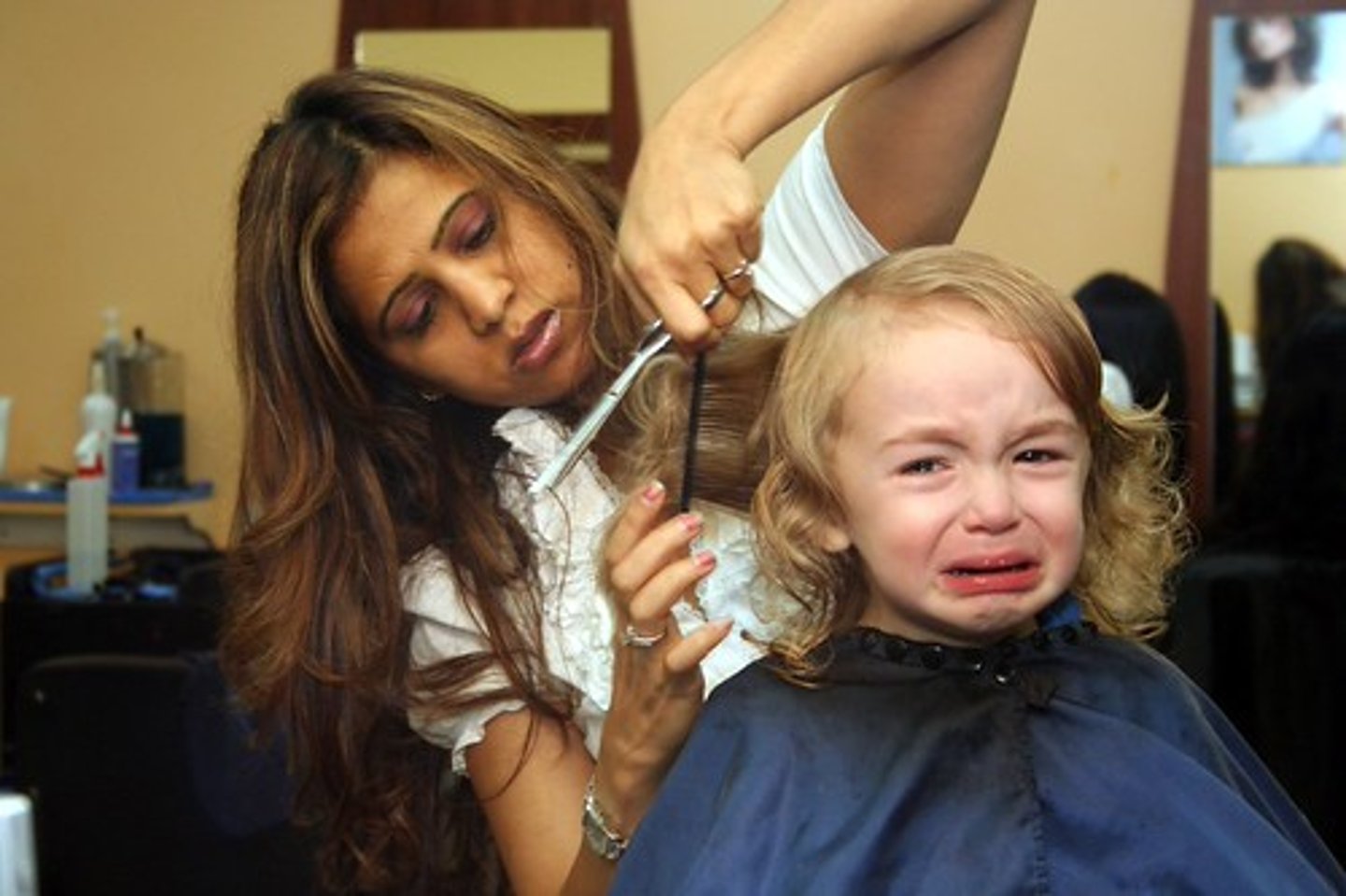 <p>hairdresser's</p>