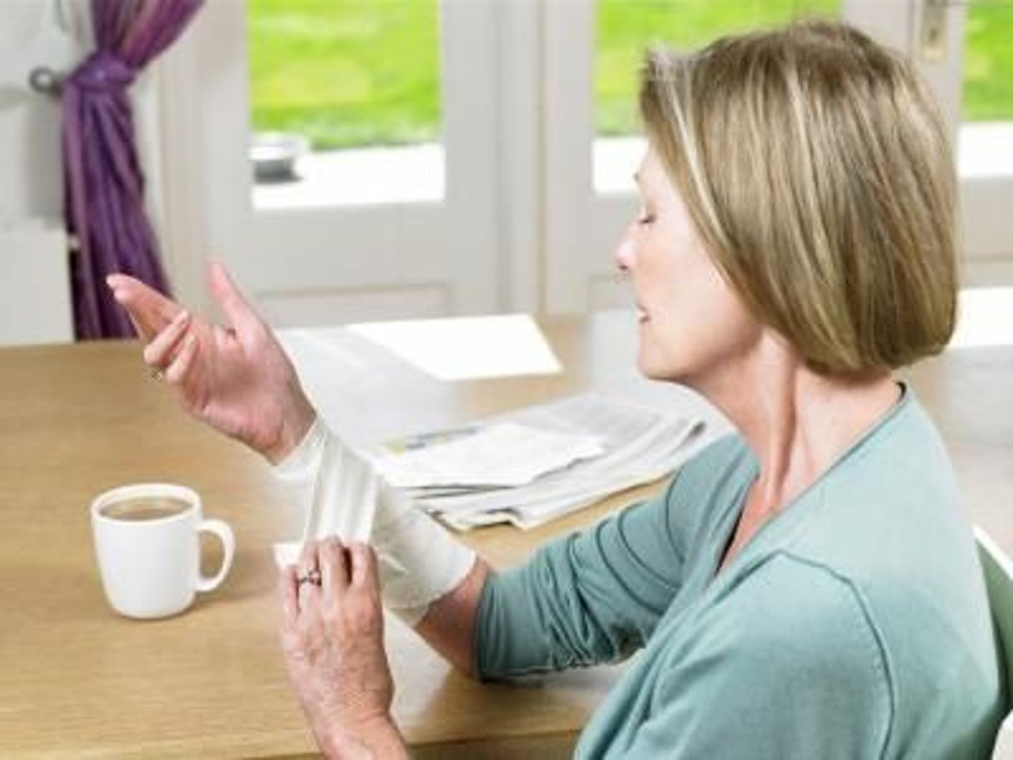 <p>apply cool water until pain stops, apply antibacterial ointment, seek medical attention if severe</p>