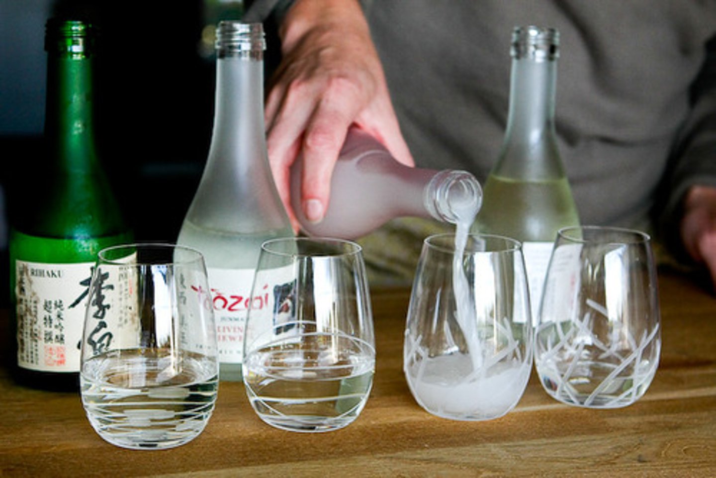 <p>sake/alcohol</p>
