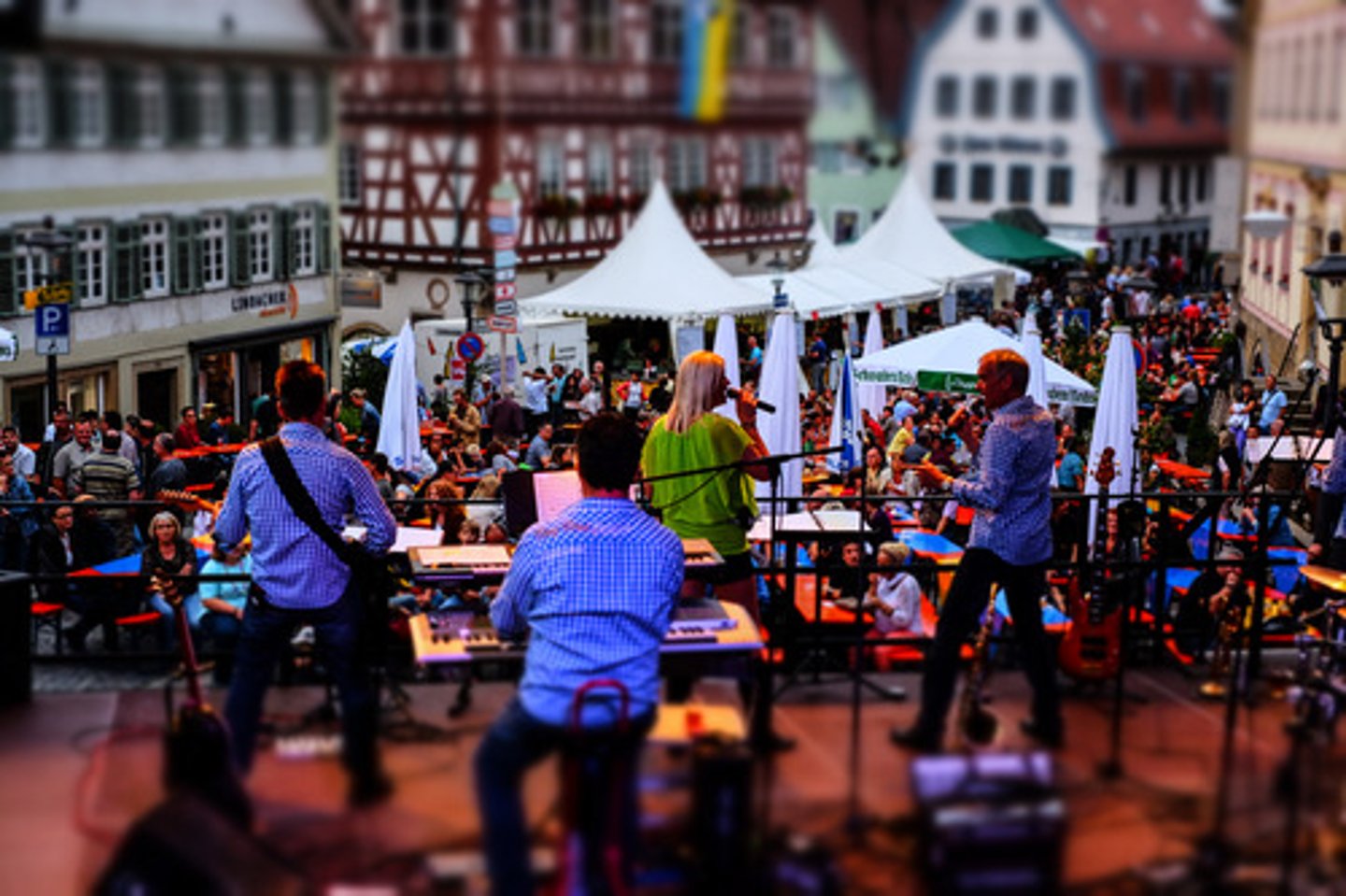 <p>sự kiện âm nhạc</p>