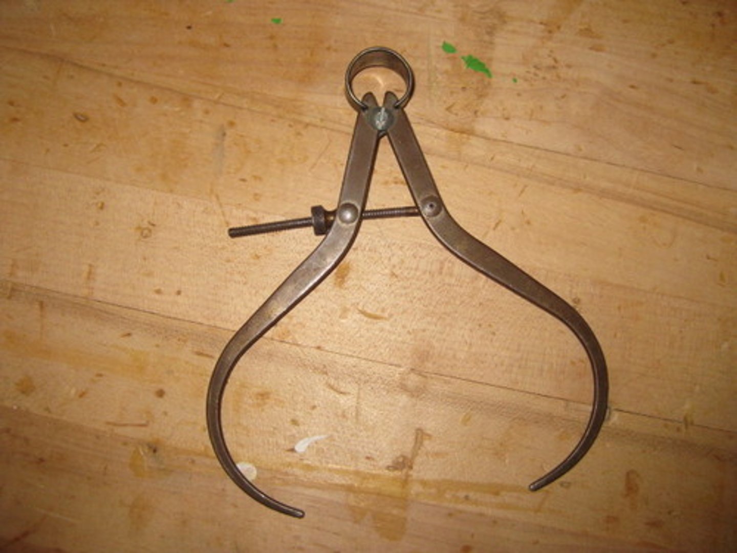 <p>Tool used to measure the sides of an object</p>