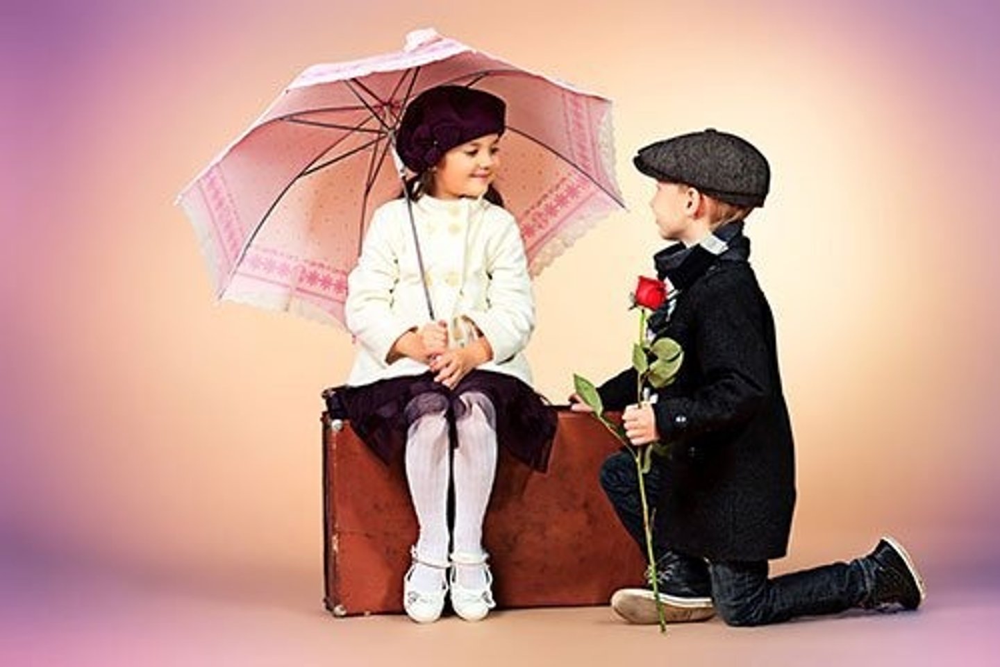 <p>(adj) lịch sự, tao nhã</p>