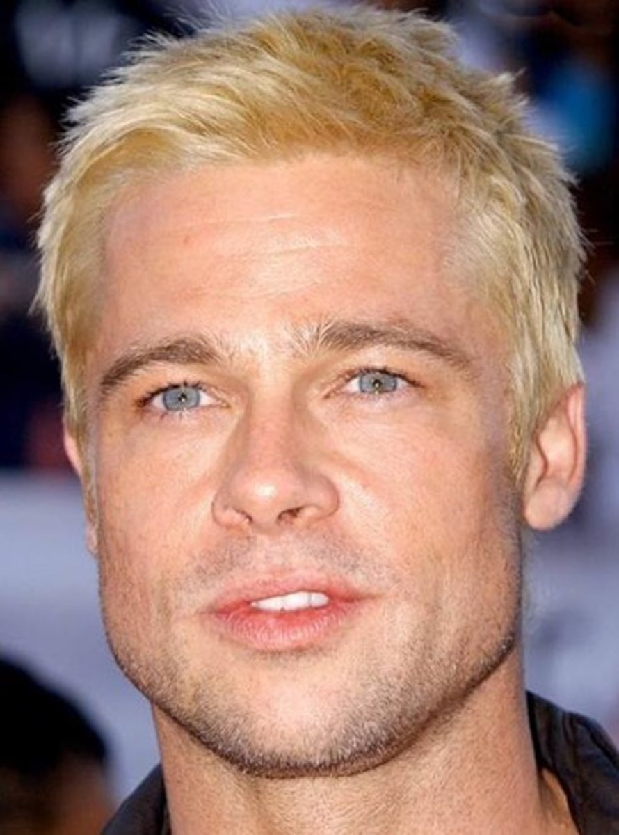 <p>quai hàm góc cạnh</p><p>- chiseled facial features: đường nét khuôn mặt sắc xảo</p>