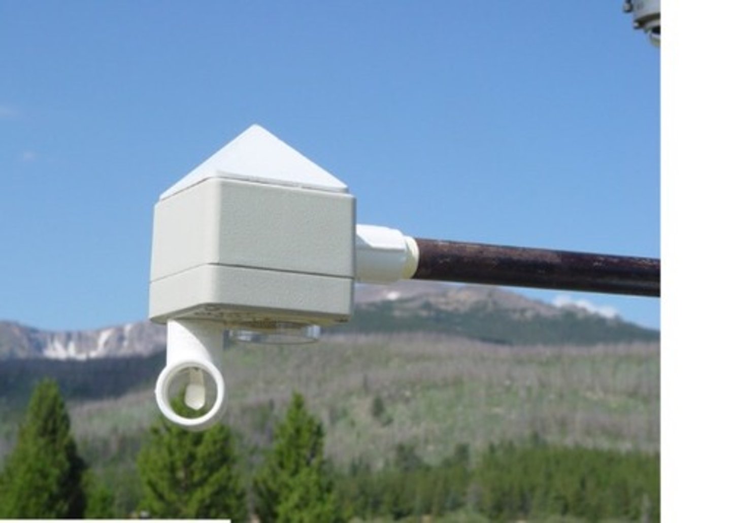 <p>-measures snow depth</p><p>-soundwave sent from sensor, reflects off ground/snow - sensor measures travel time for sound wave adjusted for air temp</p><p>-units: depth in mm or inches</p>