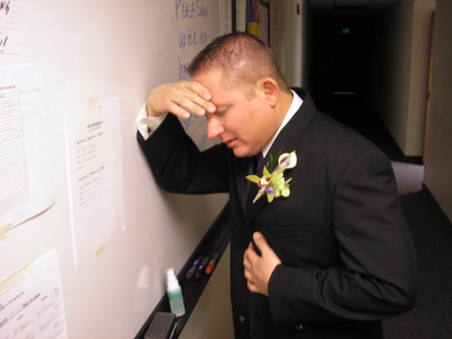 <p>Tereddütte olmak/Emin olmamak</p>