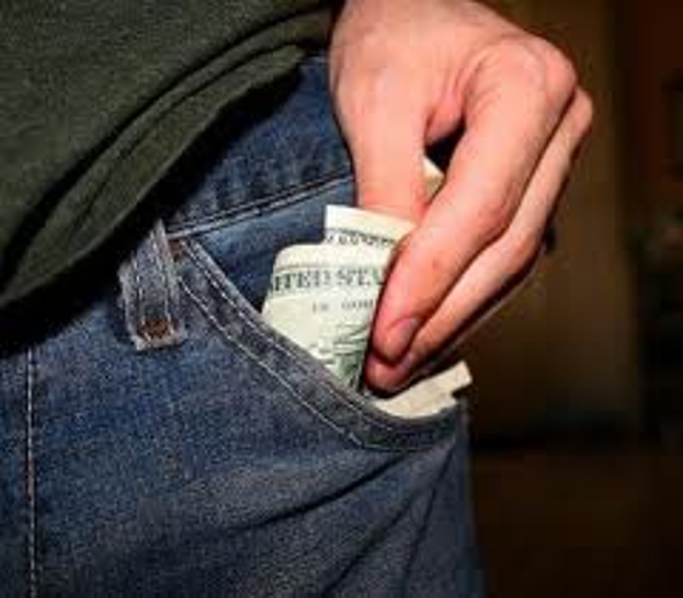 <p>a specified amount which the insured must pay toward the charge for professional services rendered</p>