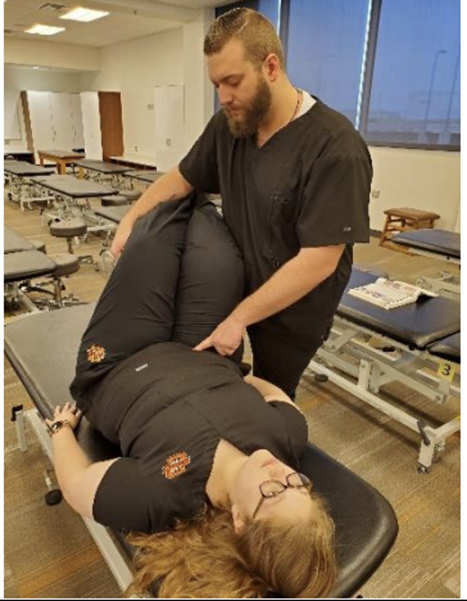 <p>F StRa</p><p>patient lies supine, motion is done with legs</p>