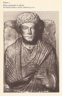 <p>Busto funerario in calcare</p>