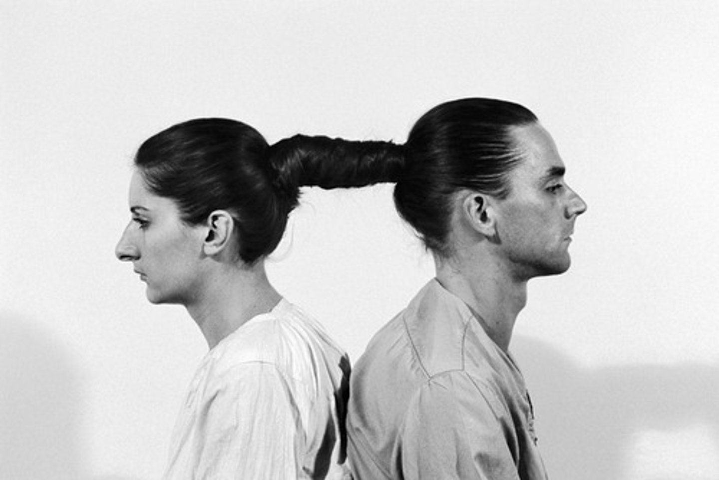 <p>ulay and marina abramovic, 17 hours connected by hair that is their bond</p>