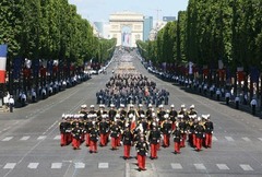 <p>parade</p>