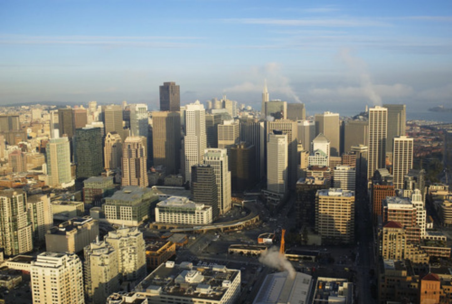 <p>chéng shì - city</p>