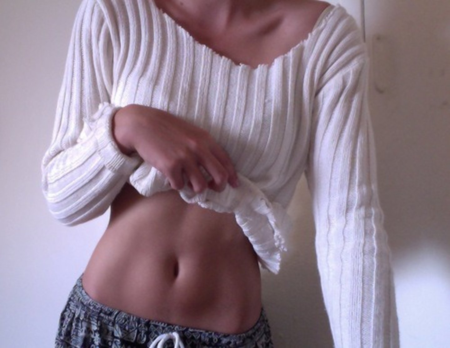 <p>mảnh mai/gầy</p>