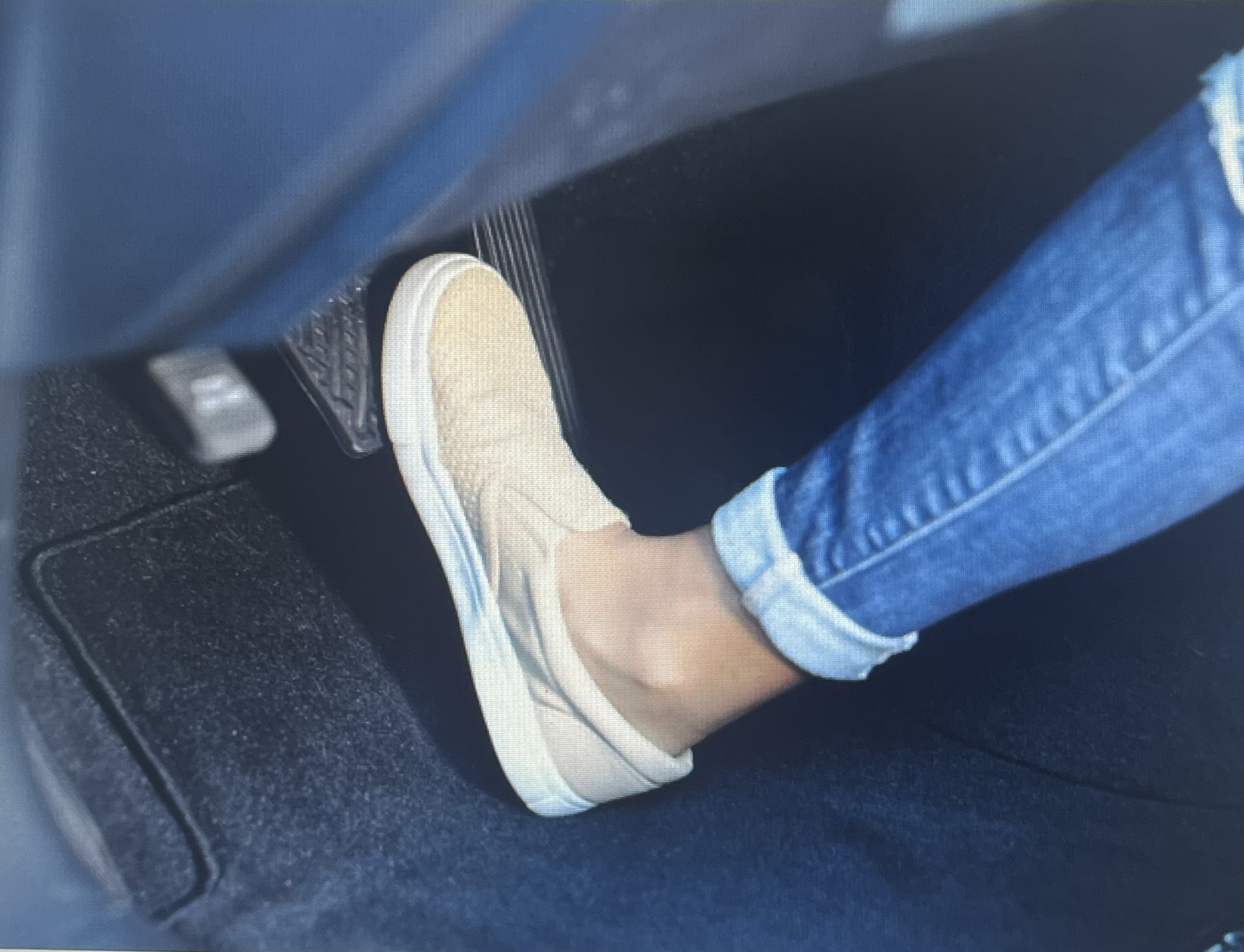 <ul><li><p>Location: Left of accelerator pedal.</p></li><li><p>Purpose: slow vehicle dow</p></li><li><p>Fact: pressure to break pedal = how fast vehicle slows down</p></li></ul>