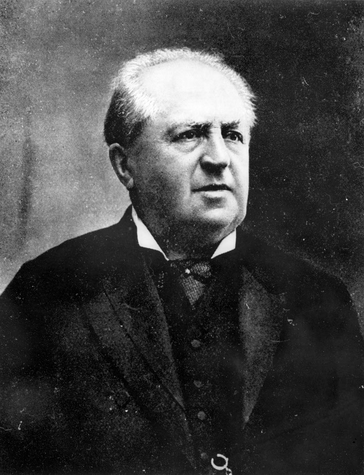<p><span>Was een protestantse dominee, politicus en Tweede Kamerlid. Hij was oprichter van protestantse organisaties zoals de ARP en was premier van 1901 tot 1905.</span></p>