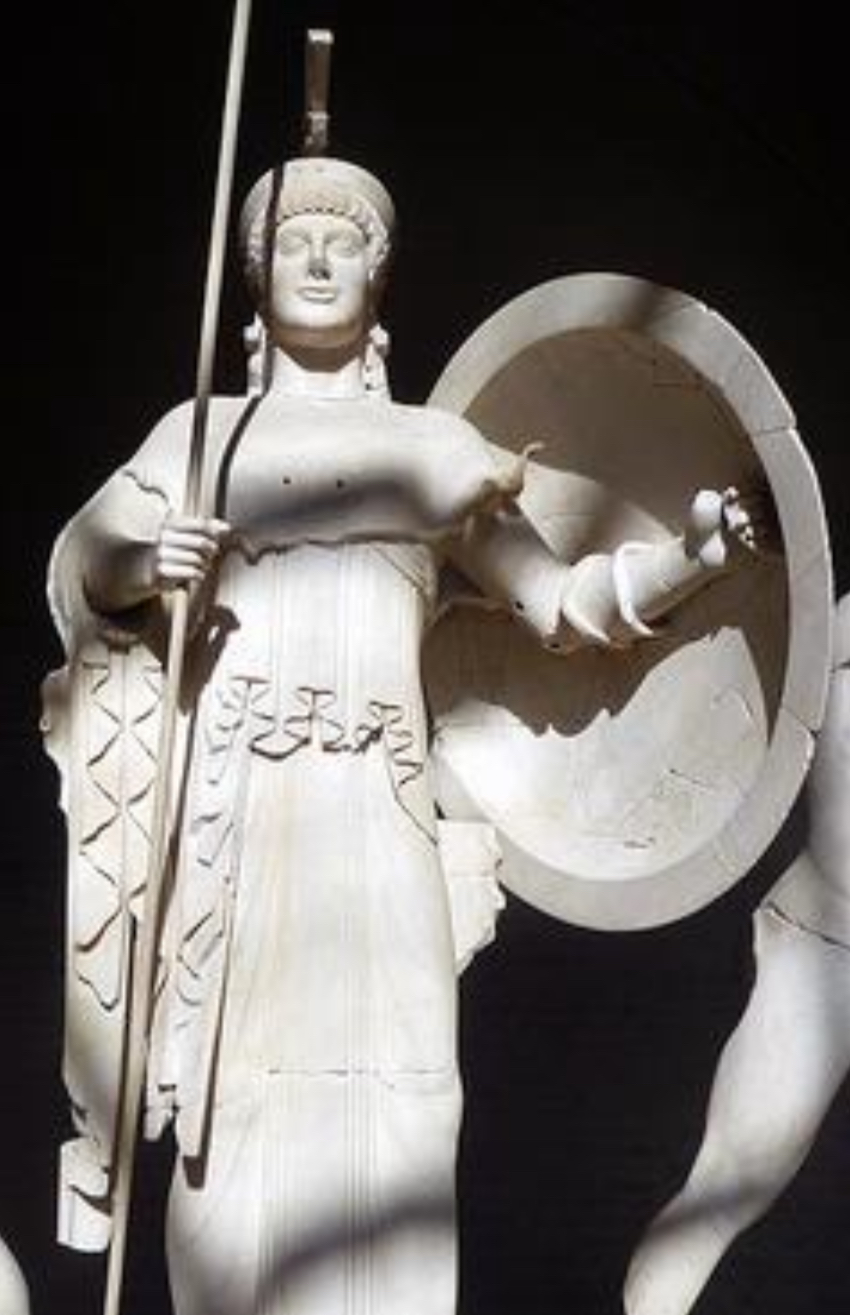 <p>Who is displayed at the apex of both the pediments?</p>