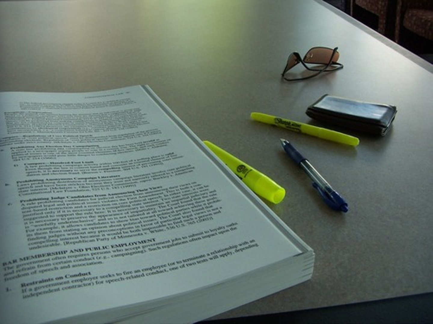 <p>studii, n: eagerness, zeal, pursuit, study</p>
