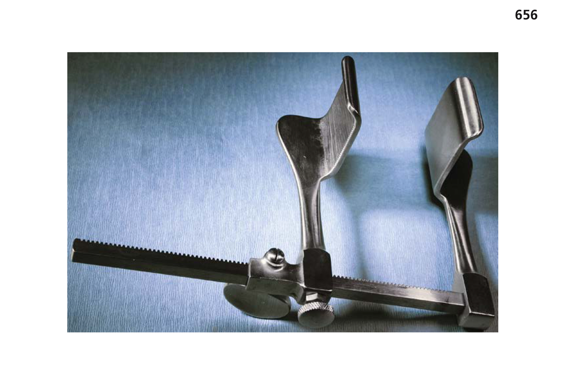 <p>Function: To hold the ribs apart during thoracic surgery.</p>