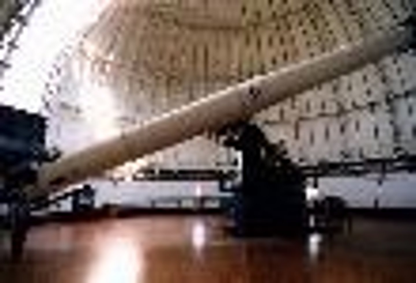 <p>What was the largest refractor built?</p>