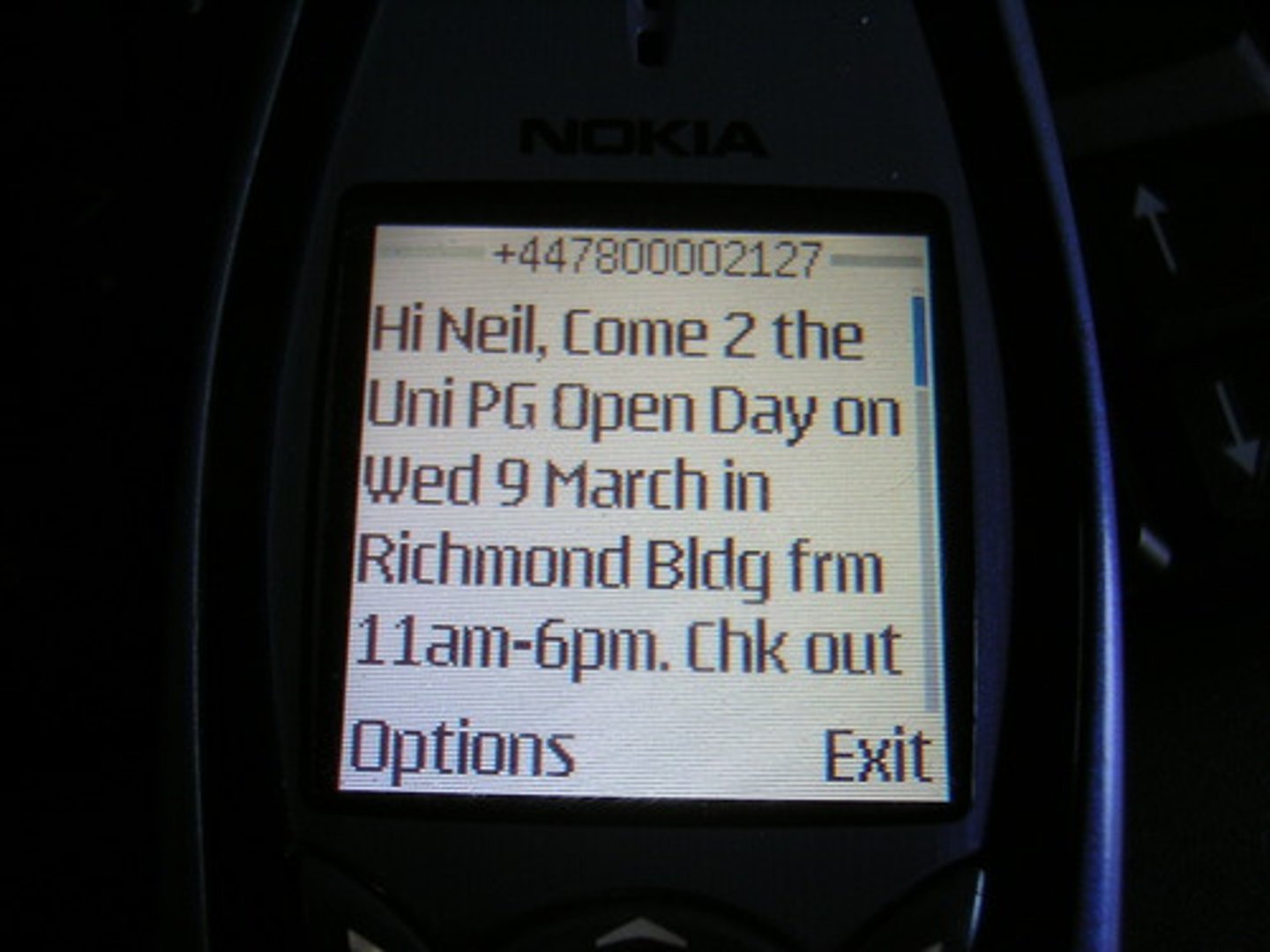 <p>duǎn xìn- text message</p>