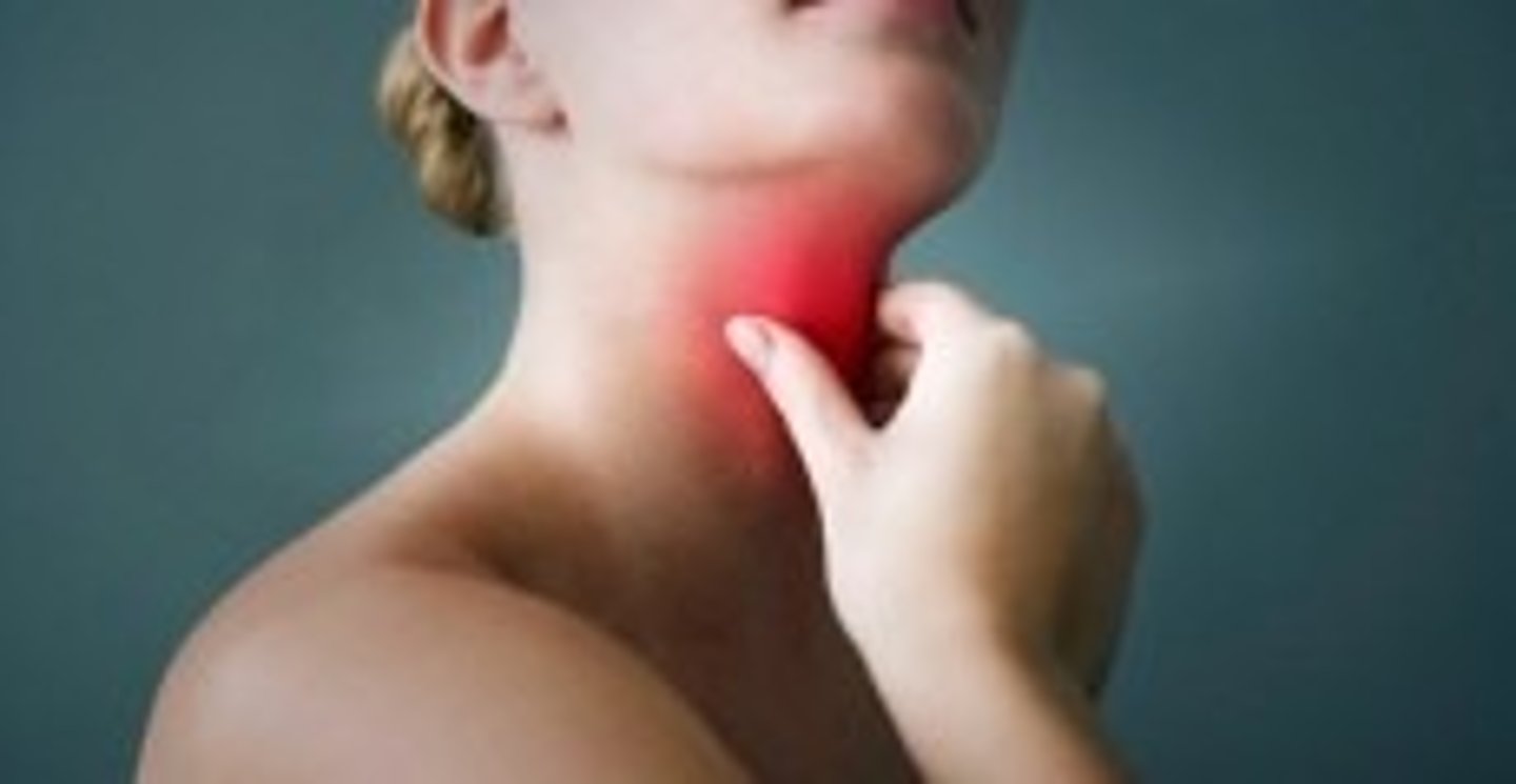 <p>to have a sore throat</p>