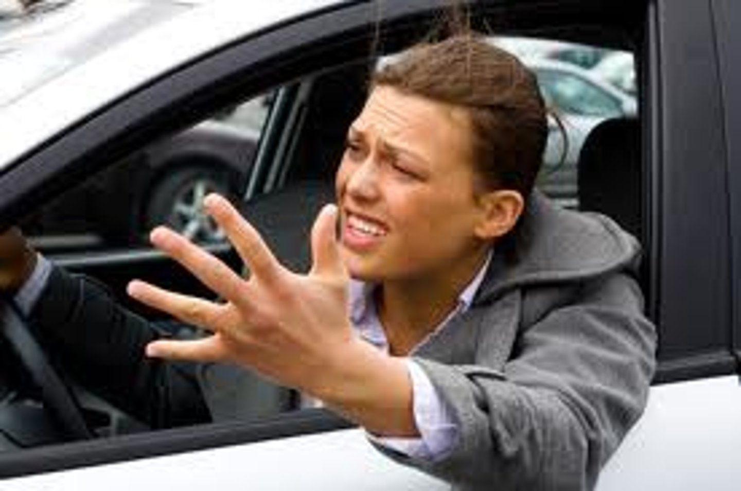 <p>làm trầm trọng hóa (His comments will only aggravate the situation.)</p>