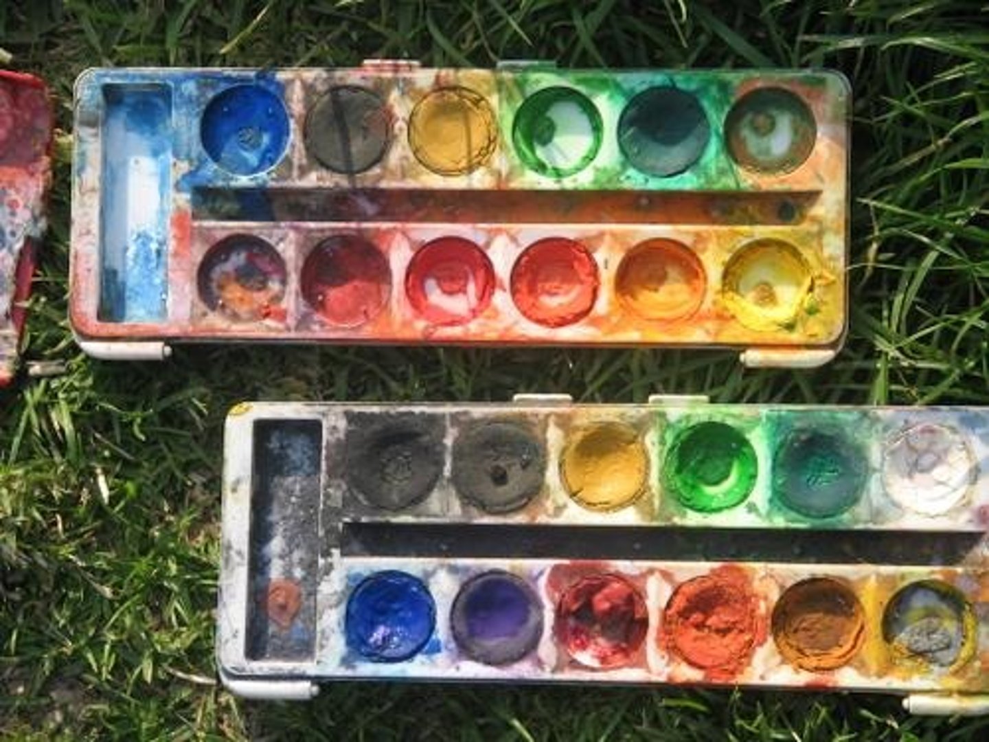 <p>water color paints</p>