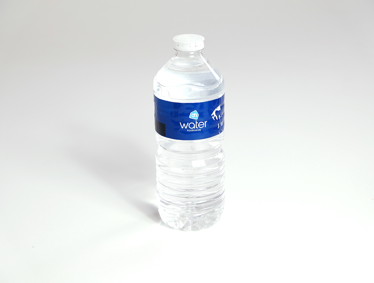 <p>het water</p>