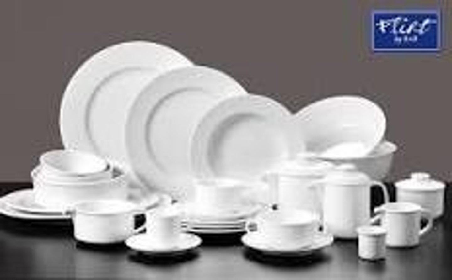 <p>dishes, tableware</p>