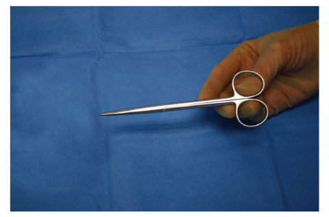 <p>Nickname: Suture scissors</p><p>Use: Cuts or dissects delicate tissue </p><p>Features: Tapered blunt working end, similar to Metz but shorter and finer </p>