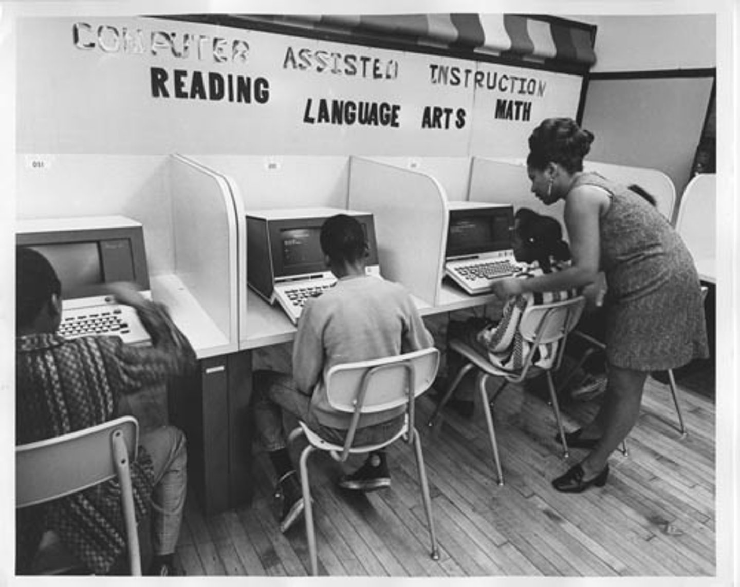 <p>Skinner introduced this concept for schools to shape students learning in small steps and provide reinforcements for correct rewards.</p>