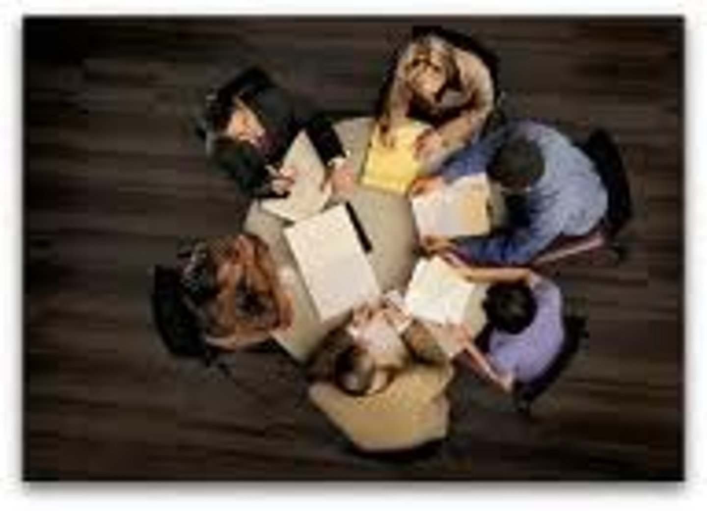 <p>researchers and practitioners who use the principles of social psychology to improve the workplace (e.g., job satisfaction, employee retention, productivity)</p>