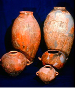 <p>EBIB -Similar to PUB but sloppier paint job-Uneven, spread out paint, as if done w/ a branch-Style brought back in EBIII-On domestic vessels (mostly jars) and not usually on burial pottery</p>