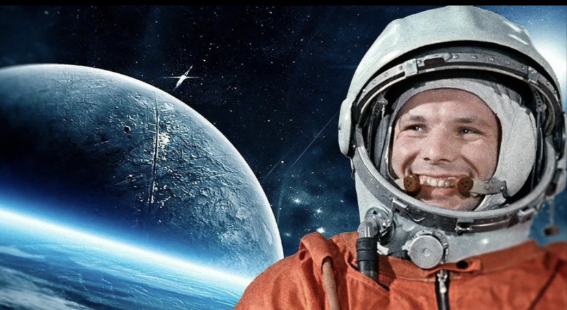 <p><strong><em><mark data-color="purple">cosmonaut</mark></em></strong></p>