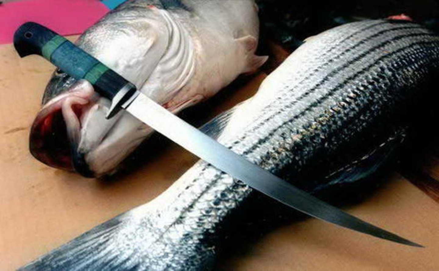 <p>A 6-inch knife used to separate raw meat from the bone. The blade is thin, flexible, and shorter than the blade of a chef's knife.</p>