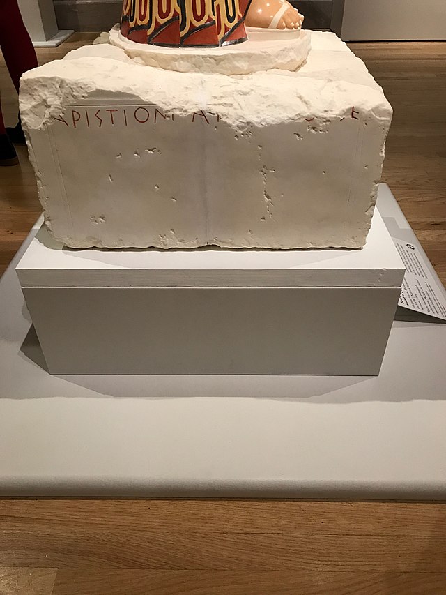 <p>The name of the sculptor: (Aristion of Paros made me).</p>