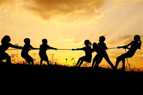 <p>moderate society; groups pull apart on issues</p>