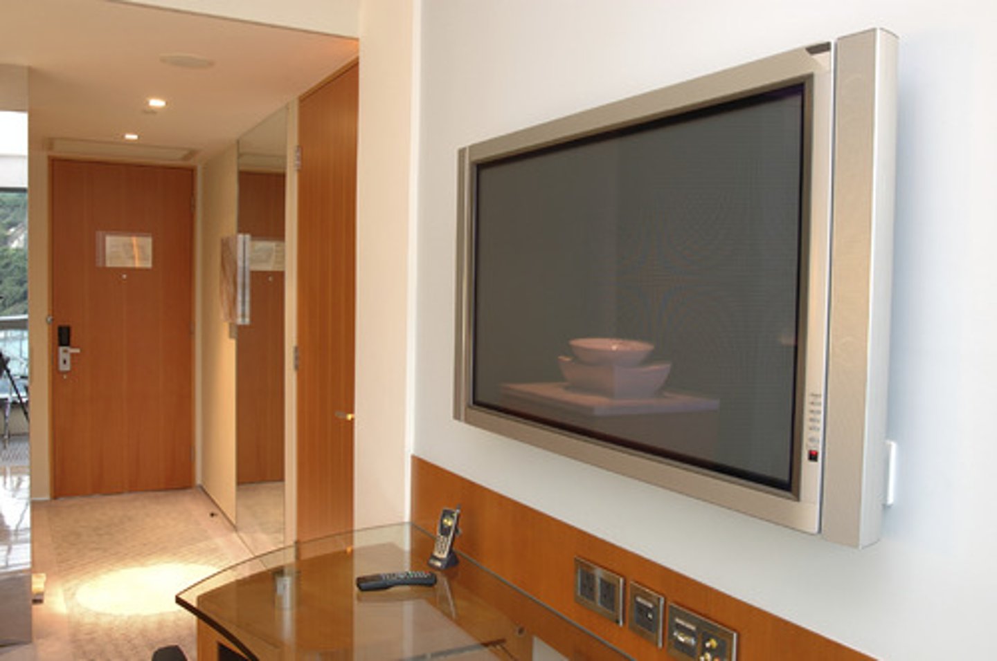 <p>cable channel</p>