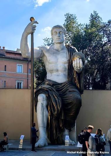 <p>co to za rodzaj rzeźby?</p>