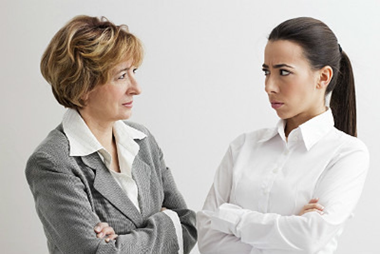 <p>thái độ đối với</p>