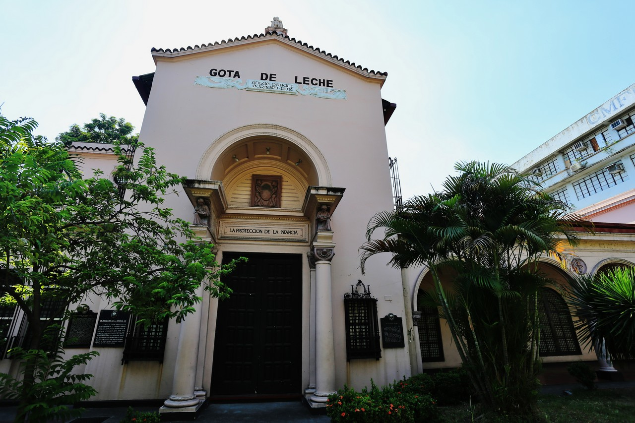 <p><span>Gota De Leche Building</span></p>