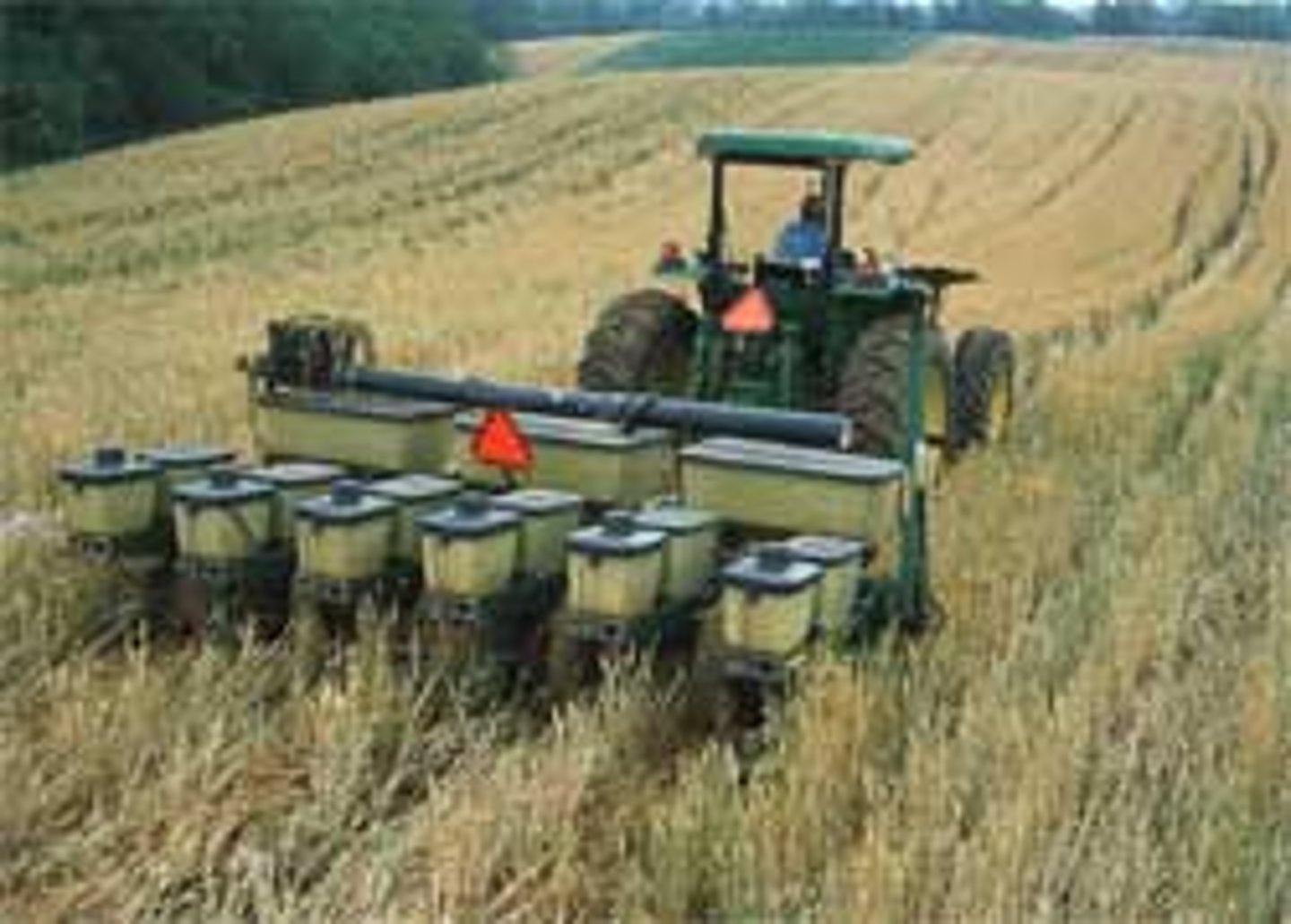 <p>An agricultural method in which farmers do not turn the soil between seasons, used as a means of reducing erosion</p>